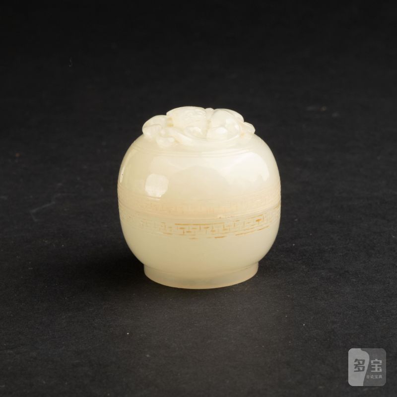    清　白玉蓋盒、饕餮紋三足蓋爐及饕餮紋蓋瓶 一組 - 图16